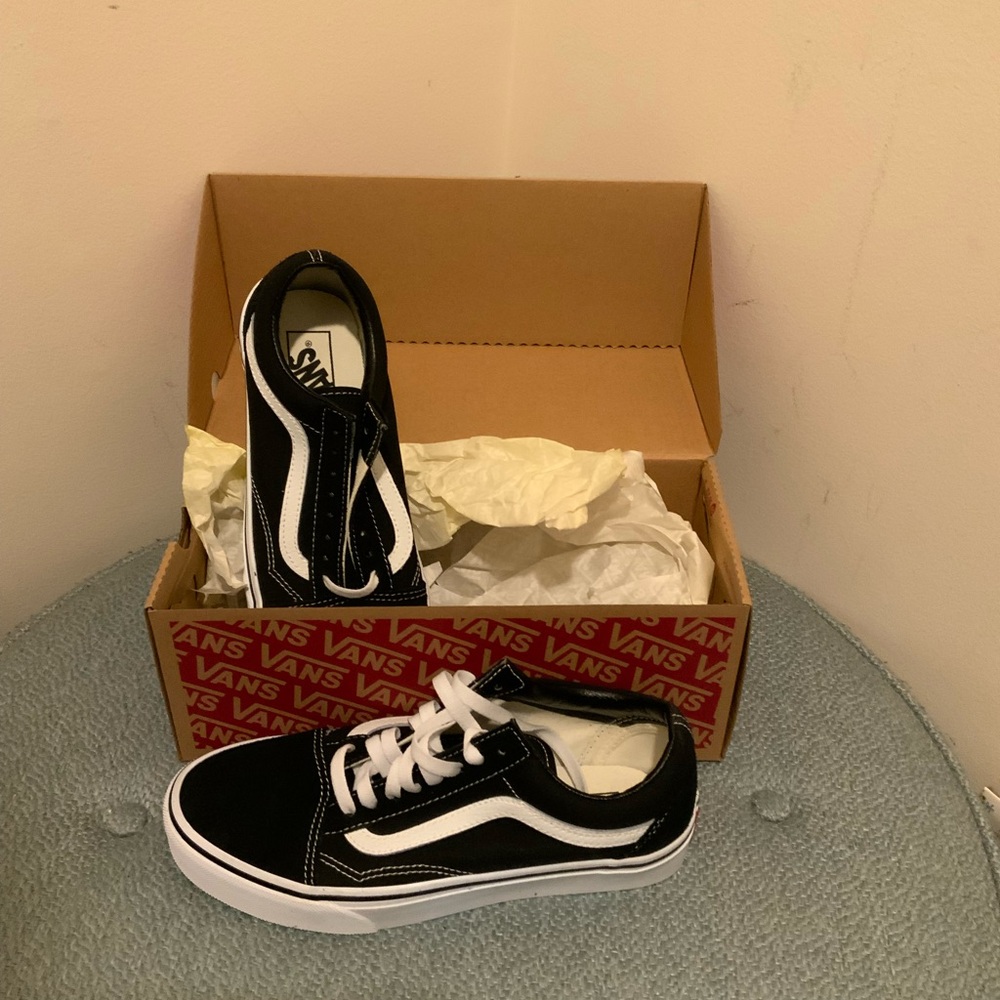 NWT Vans Classic Black and White Sneakers
